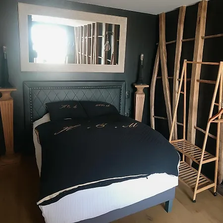 Holiday home La Chaumiere De Lilou, Havre De Paix En Campagne Merckeghem